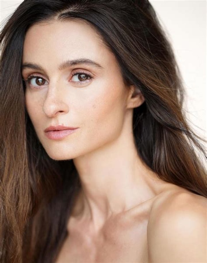 Melanie Papalia Biography