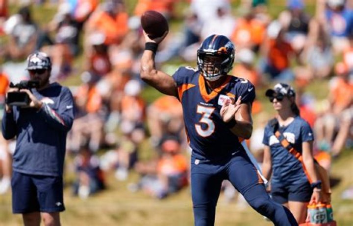 
Miami Dolphins |	Hyde5: Here’s how Miami Dolphins can beat the Denver Broncos on Sunday	
