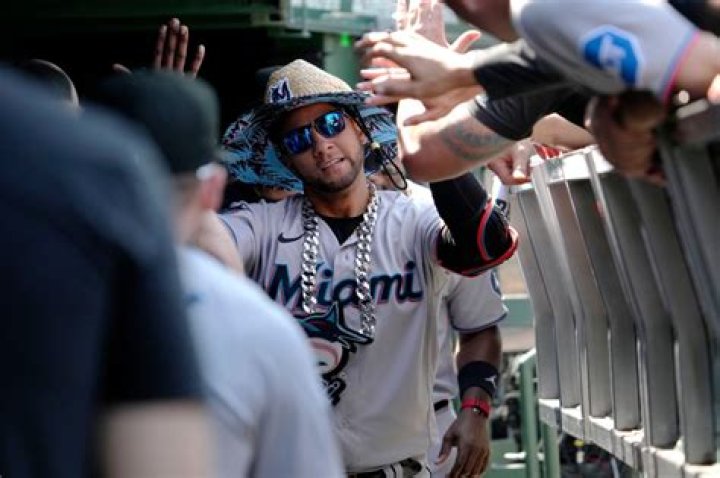 
Miami Marlins |	Marlins top Cubs in 14 innings, tie major league record with 11-0 record in one-run games	
