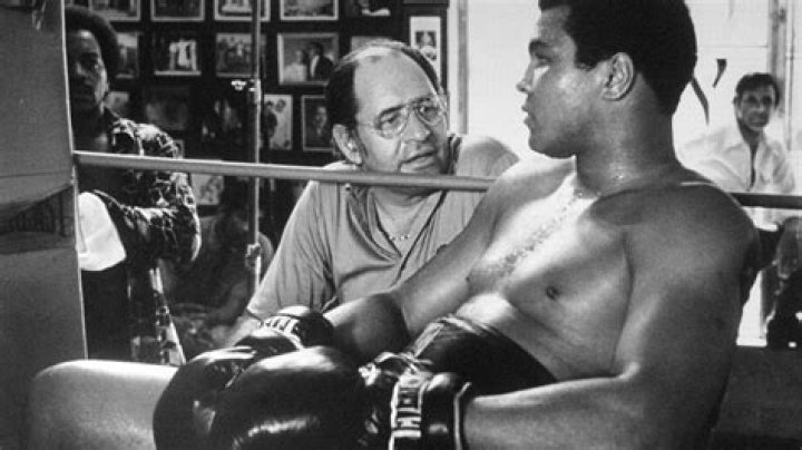 	Muhammad Ali’s ‘fight doctor’ Ferdie Pacheco dies at 89	
