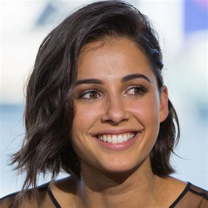 Naomi Scott - Bio, Net Worth, Height