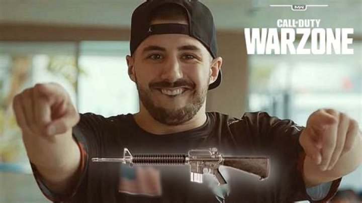 NICKMERCS shows off his M16 Warzone loadout ahead of Season 2