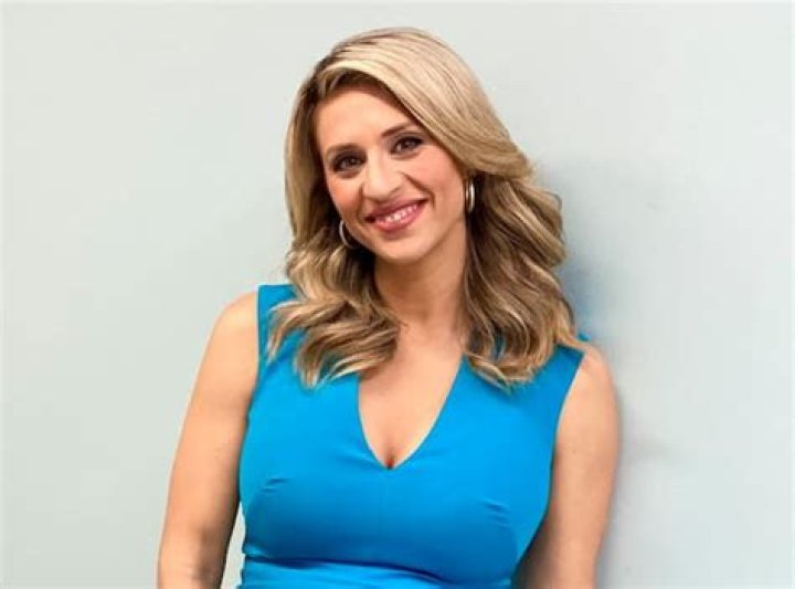 	Nicole Perez promoted to weeknight anchor at WPLG-Ch. 10	