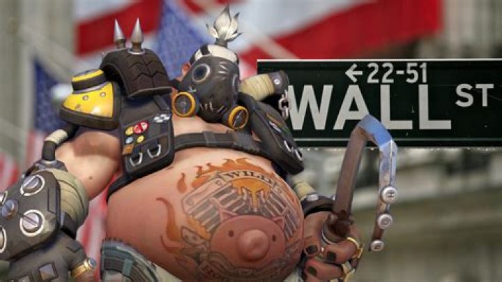 Overwatch skin concept turns Roadhog into a Wall Street tycoon