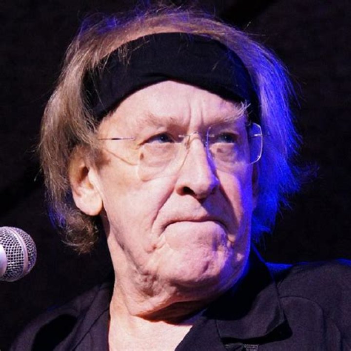 Paul Kantner - Bio, Net Worth, Height