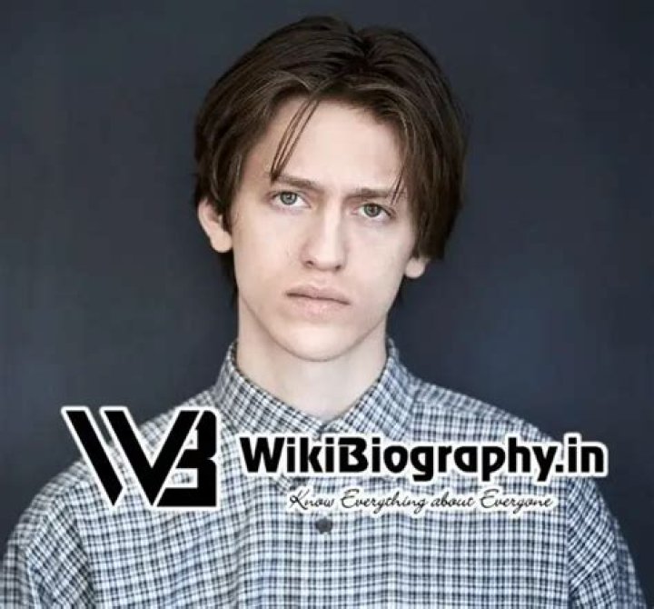 Percy Hynes White: Wiki, Bio, Age, Height, Movies, Girlfriend, Net Worth