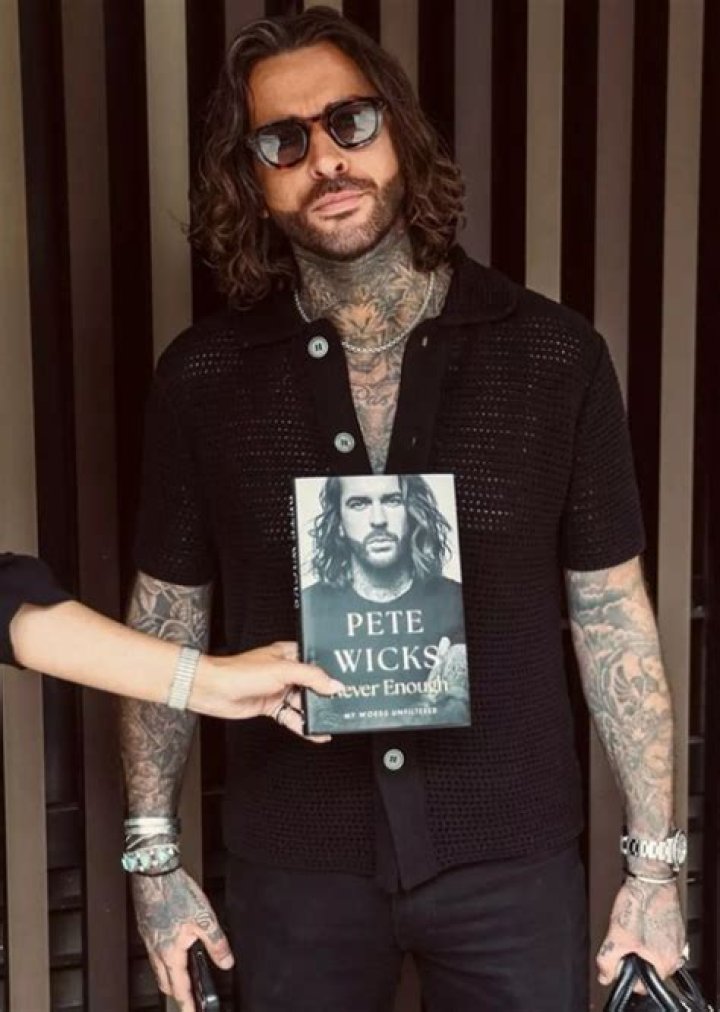 Pete Wicks Biography