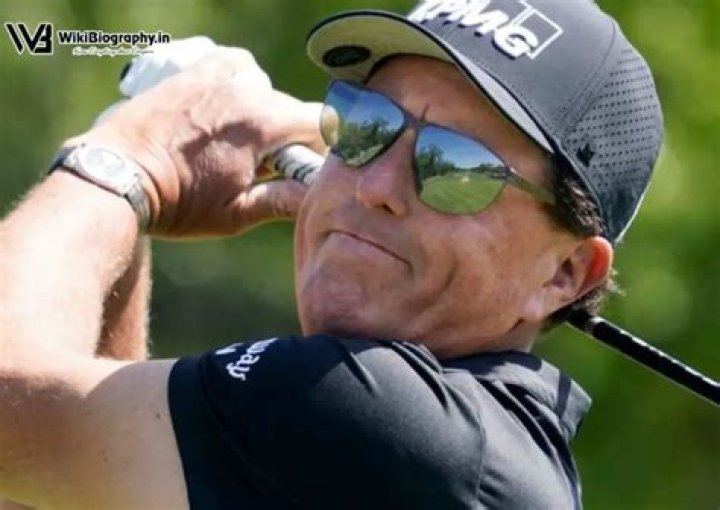 Phil Mickelson: Wiki, Bio, Age, Golf, Wife, Net Worth, Nationality, Salary