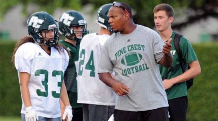 	Photos: Sofia Caro: Pine Crest varsity tailback	