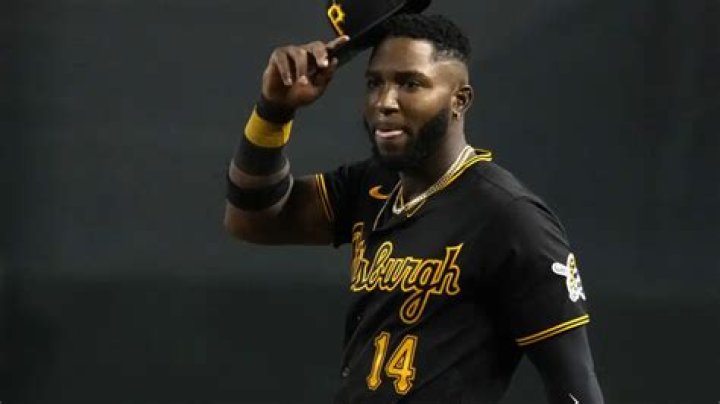 Pirates finalizing deal to trade INF Rodolfo Castro to Phillies