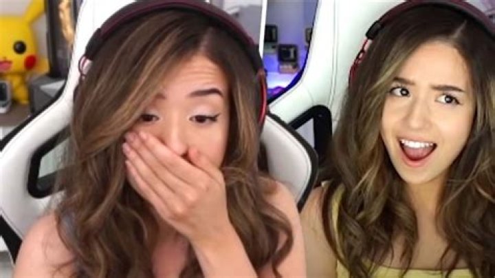 Pokimane explains herself after appearing to 'flip off' Twitch donator