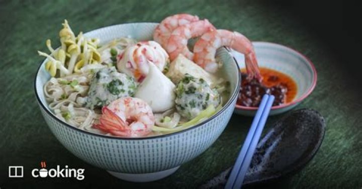 Quick and easy Chinese fish ball noodle soup - recipe