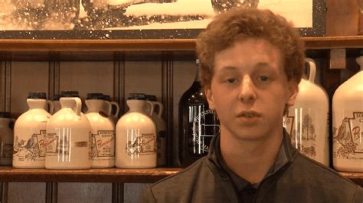 Restaurant employee saves a life on the job after knowing CPR for two days