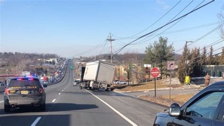 Route 17 NJ Accident, Route 17 Reopens After Stolen Car Takes Down Wires, Causes Fire