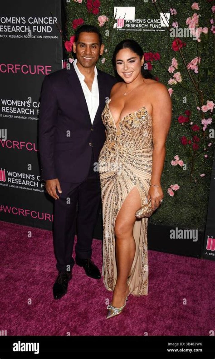 Roxy Earle Husband, Age, Net Worth, Background【 Wikipedia Bio 】Pics