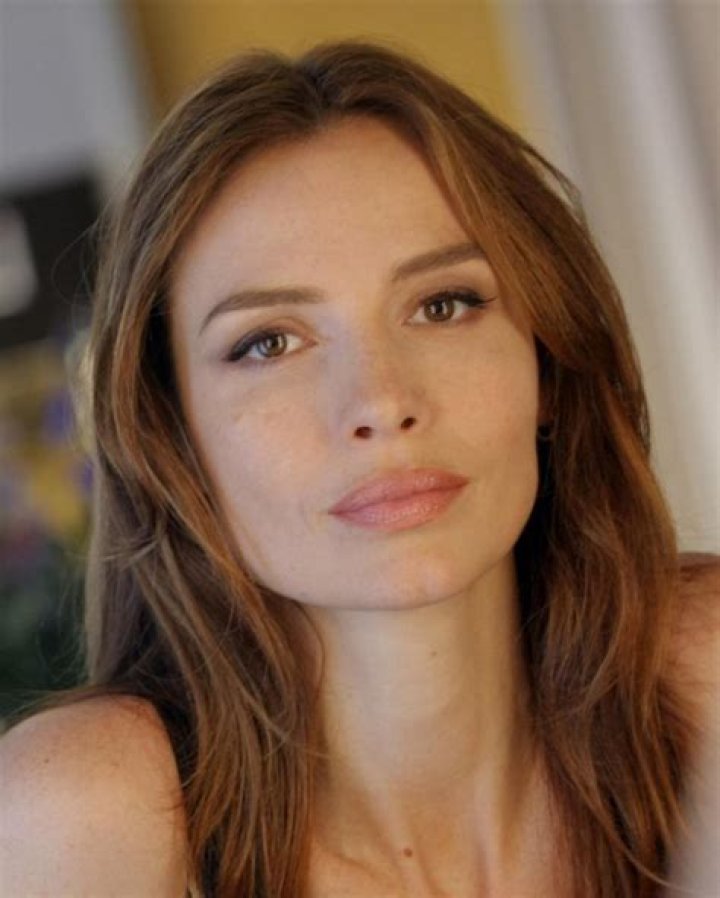 Saffron Burrows: The Journey Of A Versatile Actress And Model