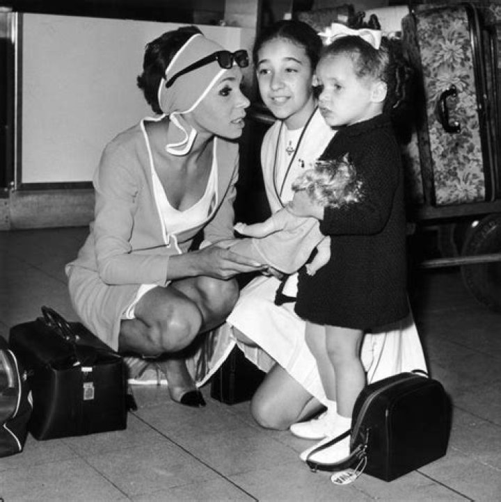 Samantha Bassey: How did Shirley Bassey's daughter die?
