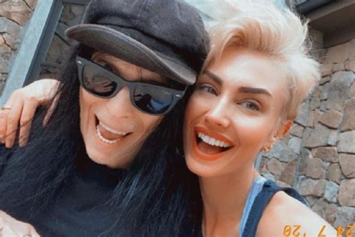 Seraina Schönenberger: Facts About Mick Mars' Wife