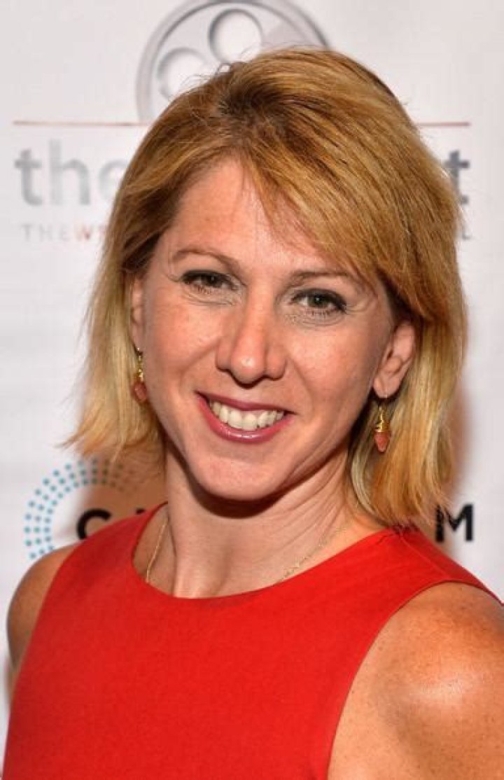 Sharon Waxman Bio, Age, Height, Husband, Salary, Net Worth, The Wrap News