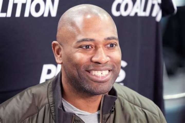 Shaun Alexander Net Worth 2024