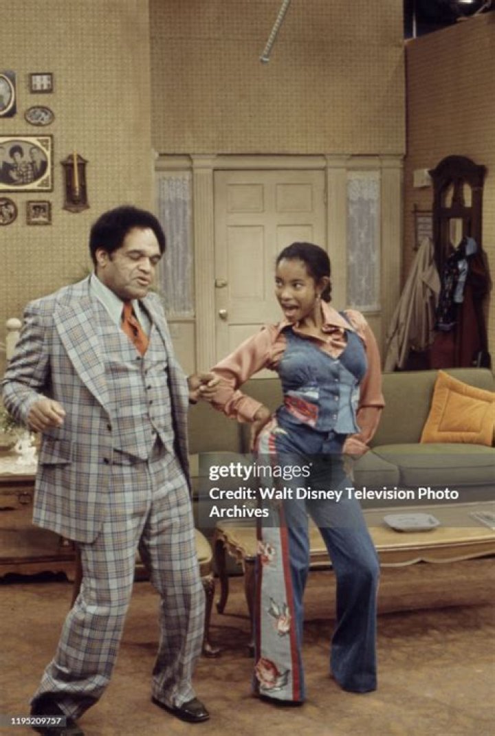 	SLAPPY WHITE, 74, TRAIL-BLAZING BLACK STAND-UP COMEDIAN	