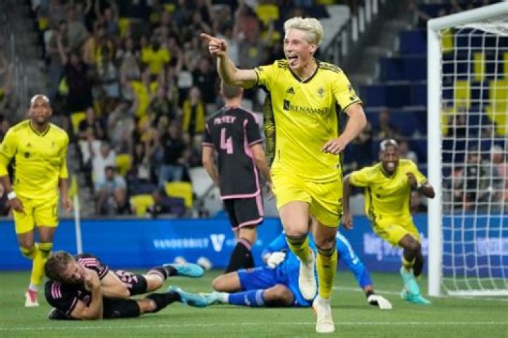 
Soccer |	Fafà Picault, Lukas MacNaughton lead Nashville over Inter Miami	