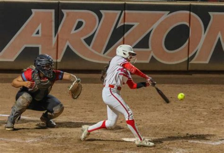 Softball team plays first game after the death of teammate