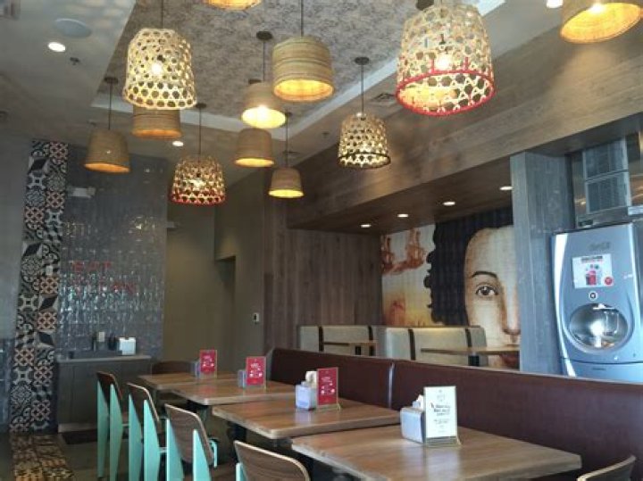 	Spatch Peri-Peri chicken closes original Fort Lauderdale location; downtown remains open	