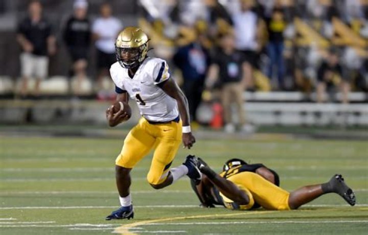 	St. Thomas Aquinas’ Zion Turner commits to UConn Huskies	