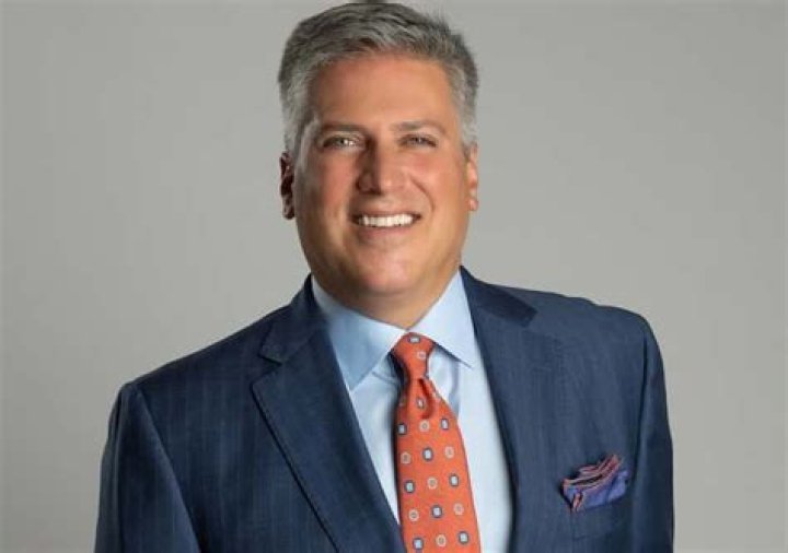 Steve Levy Biography