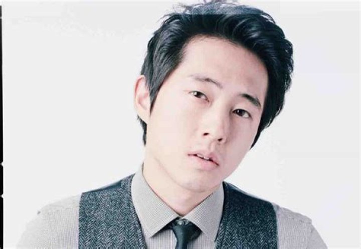 Steven Yeun - Bio, Net Worth, Height
