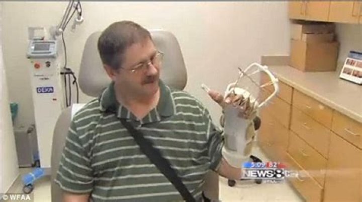 	Surgeons try to reattach worker’s arm after it’s severed in construction accident	