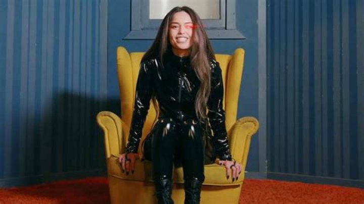 Sykkuno, Corpse Husband & more react to Valkyrae in DAYWALKER! music video
