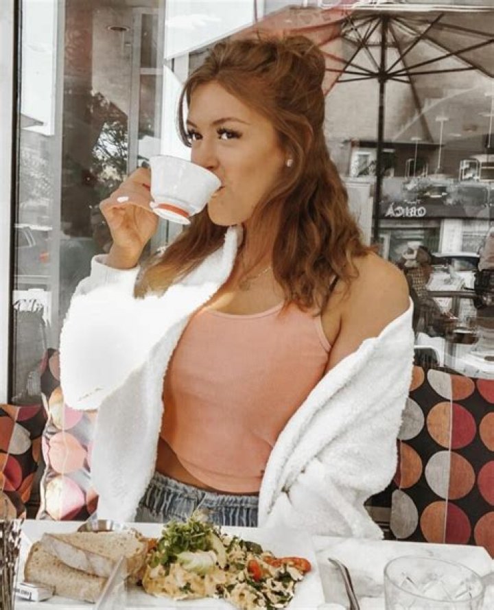 Tayy Lavie Net Worth | Bio, Family, Address, Career