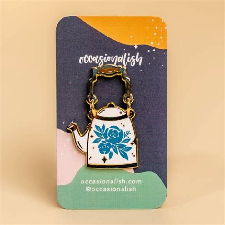 Teapot Enamel Pin
– Laurel Mercantile