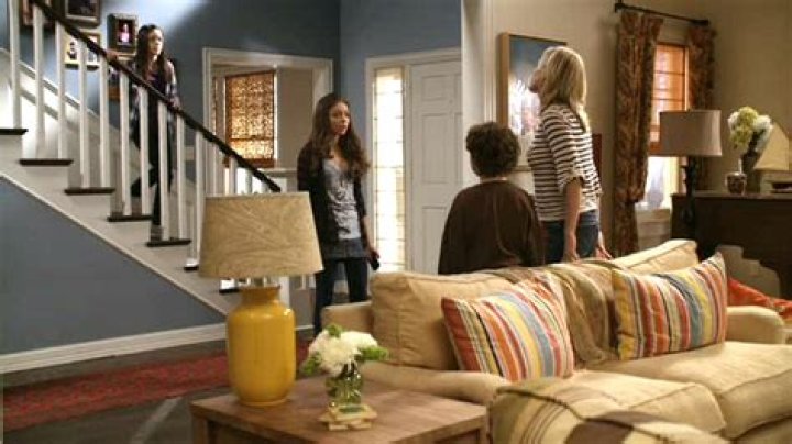 The Dunphys & Pritchetts Find a New Home as 'Modern Family' Moves to Another Network