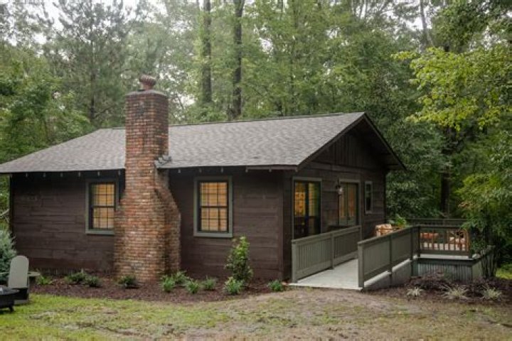 The Edlin House
– Laurel Mercantile