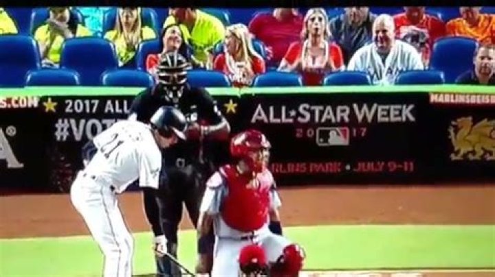 	The story behind the woman flashing a Cardinals pitcher at a Marlins game	