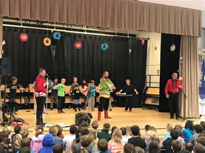 Tokeneke Elementary School - Darien