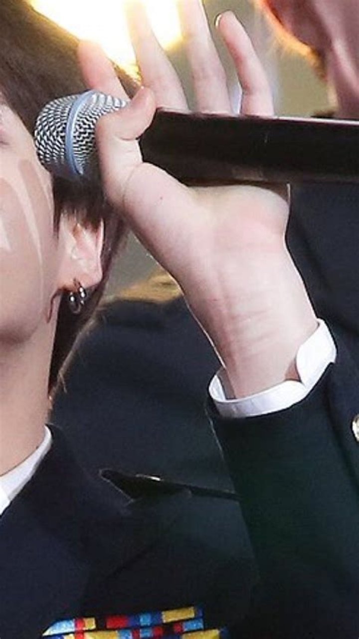 Truth behind Bangtan Boys member's wrist injuries