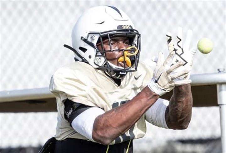 	UCF linebacker Terrence Lewis arrested Sunday, records show	