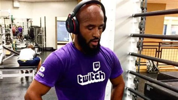 UFC legend Demetrious Johnson explains why Jake Paul will beat Ben Askren