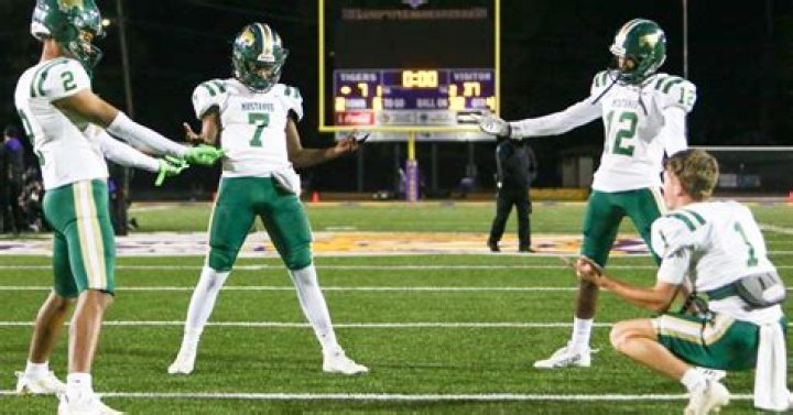Undefeated and undisputed: Mustangs advance to 10-0, claim region title with blowout win over Hattiesburg |