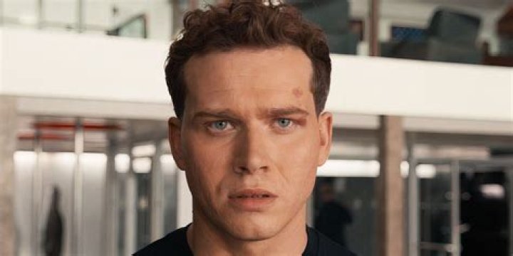 Unveil Oliver Stark's Eye Color: A Captivating Discovery