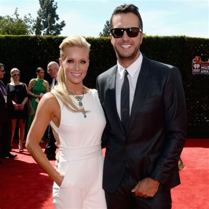 Unveiling Caroline Bryan: Discoveries And Insights Into Luke Bryan's Inspiring Wife