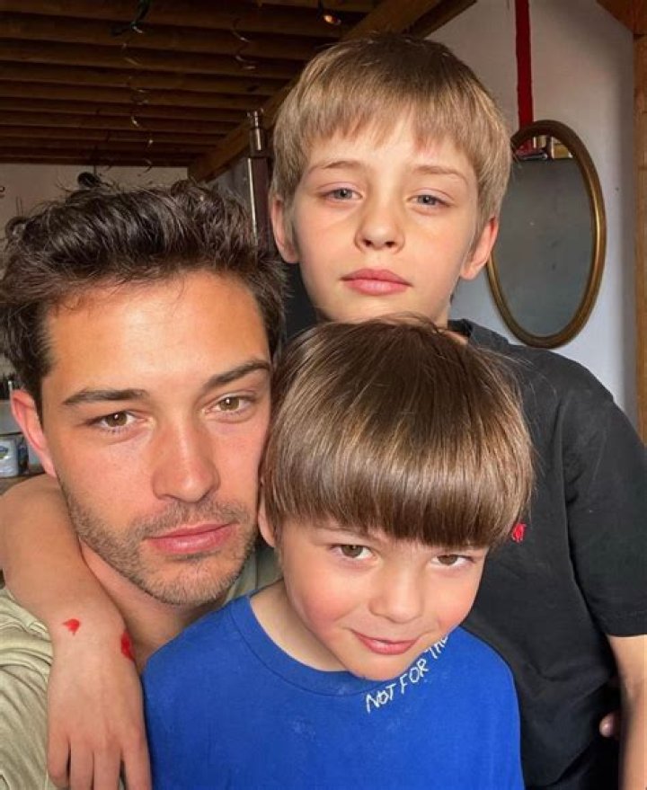 Unveiling Francisco Lachowski Figli: Explore His Captivating World