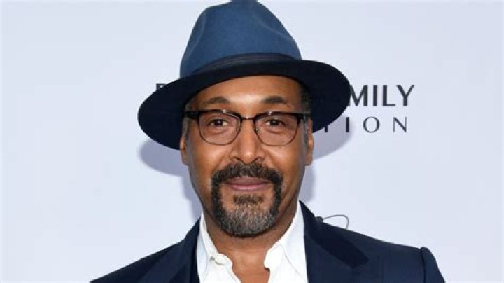 Unveiling Jesse L. Martin's Height: The Man Behind The Talent