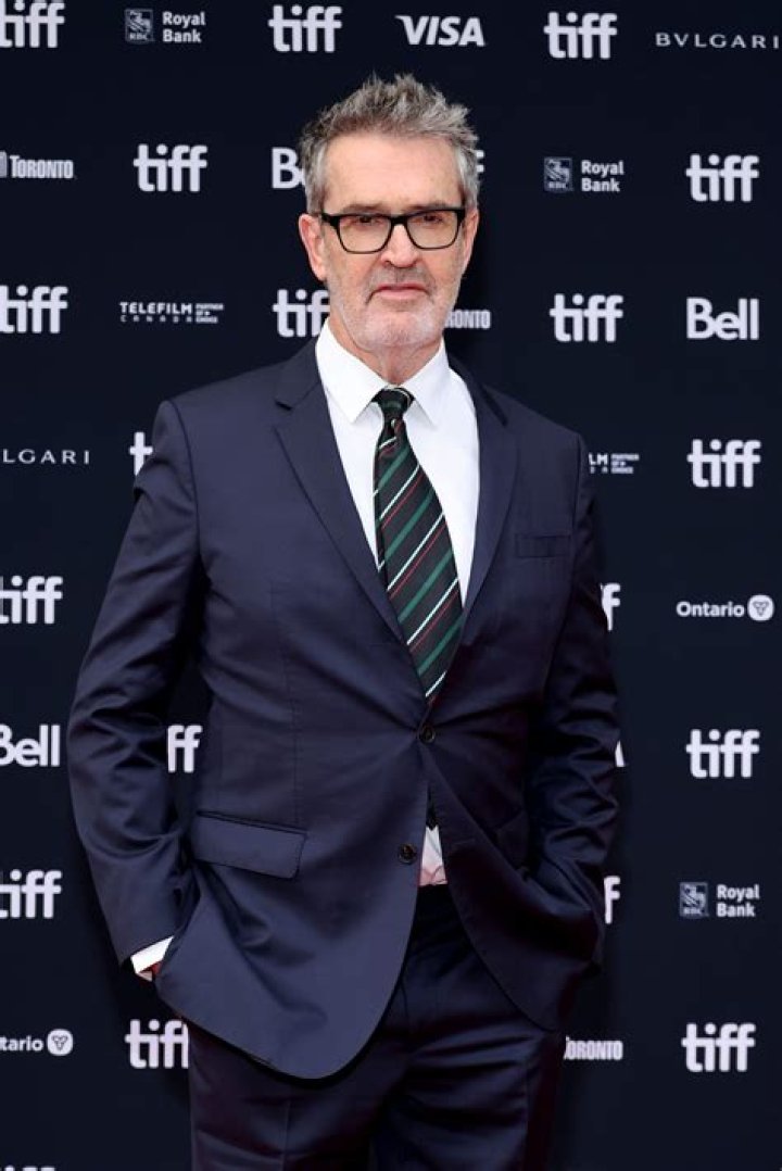 Unveiling Rupert Everett's Height: Discoveries And Untold Insights