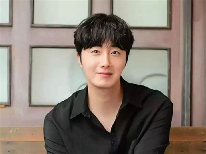 Unveiling The Enigma: Jung Il Woo's Love Life Explored
