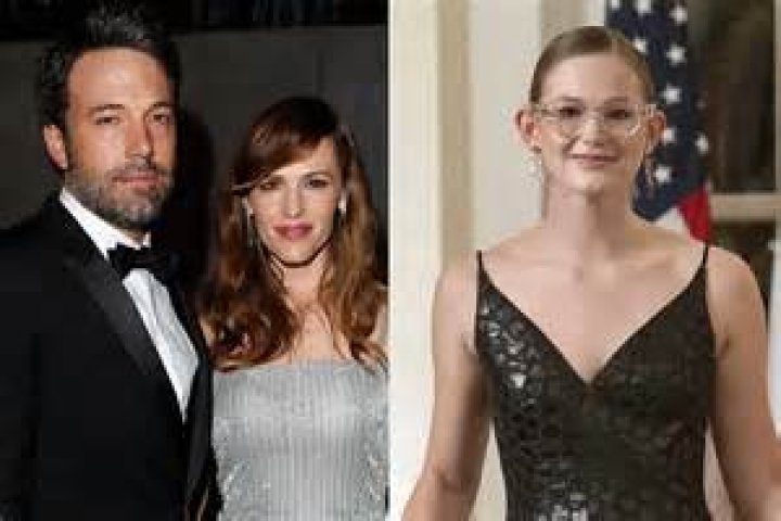 Unveiling The Enigmatic Beauty Of Violet Affleck's Eyes